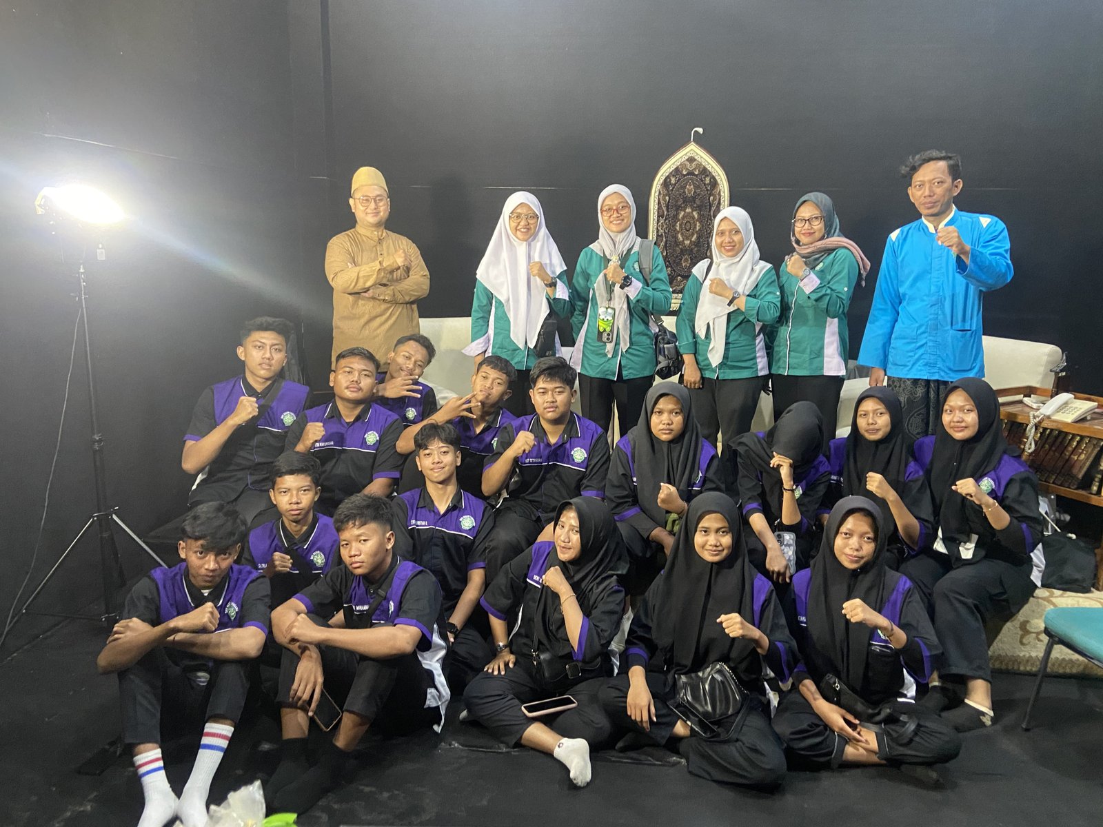 Siswa SMKN 1 Gondang Sukses Laksanakan Kunjungan Industri ke MAJT 