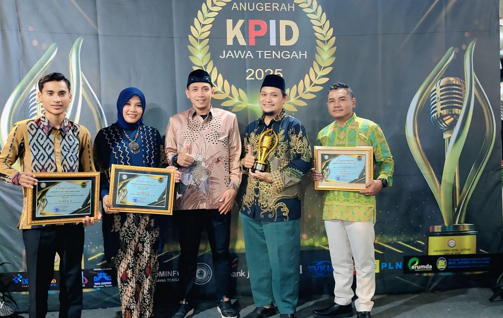 Aacara Bergengsi KPID Jateng Award 2025, Radio Dais MAJT Sabet Tiga Penghargaan